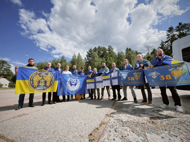 Ukraine brings home 10 soldiers missing in action through Belarus