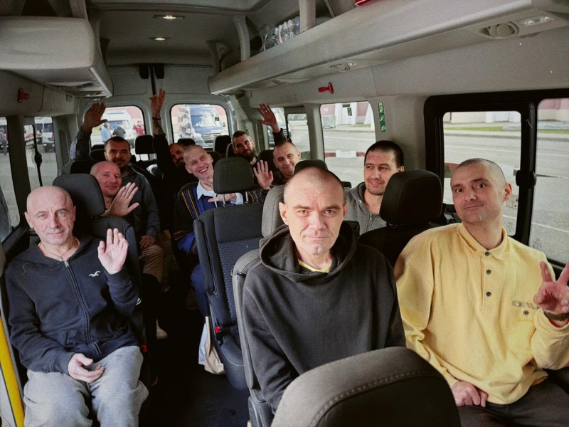 Ukraine brings home 10 soldiers missing in action through Belarus