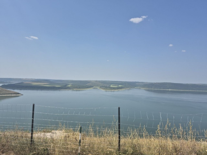 "Не вірте, що під водою – хати". Репортаж РБК-Україна з туристичної Бакоти