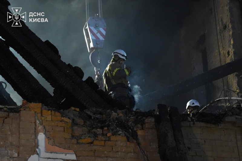 Death toll rises after Russian strike on National Academy of Sciences building in Kyiv