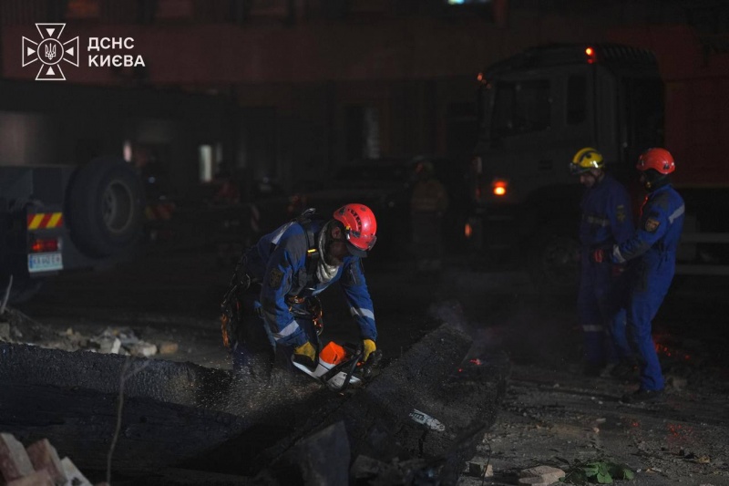 Death toll rises after Russian strike on National Academy of Sciences building in Kyiv