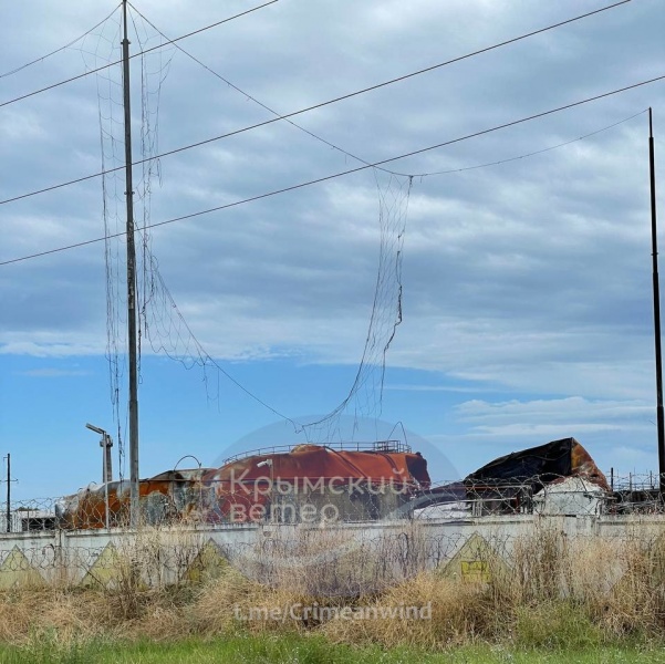 Anti-drone nets fail to protect occupied Feodosia oil depot from Ukrainian strikes: Footage