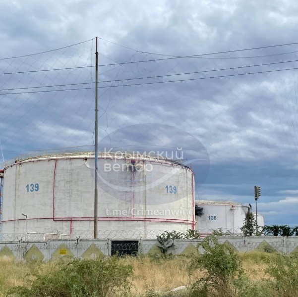 Anti-drone nets fail to protect occupied Feodosia oil depot from Ukrainian strikes: Footage