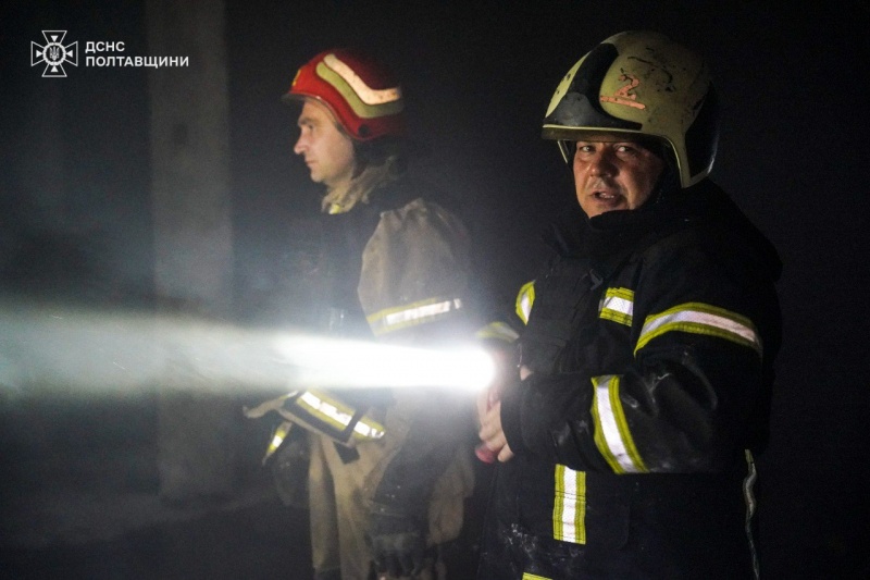 Russia struck Poltava: Fire engulfs large warehouse