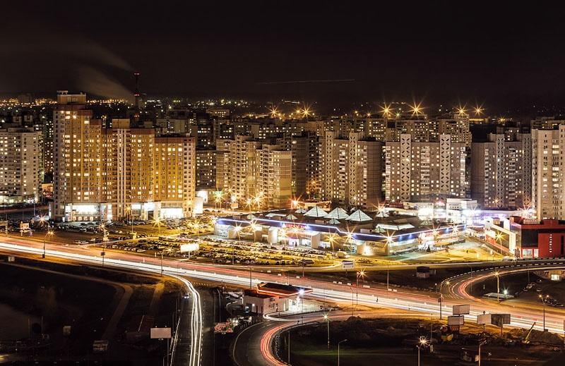 Каменные джунгли, парки и смог: чем знаменит Дарницкий район Киева