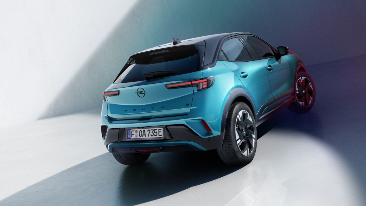 Opel официально представил обновленный кроссовер Mokka: что изменилось