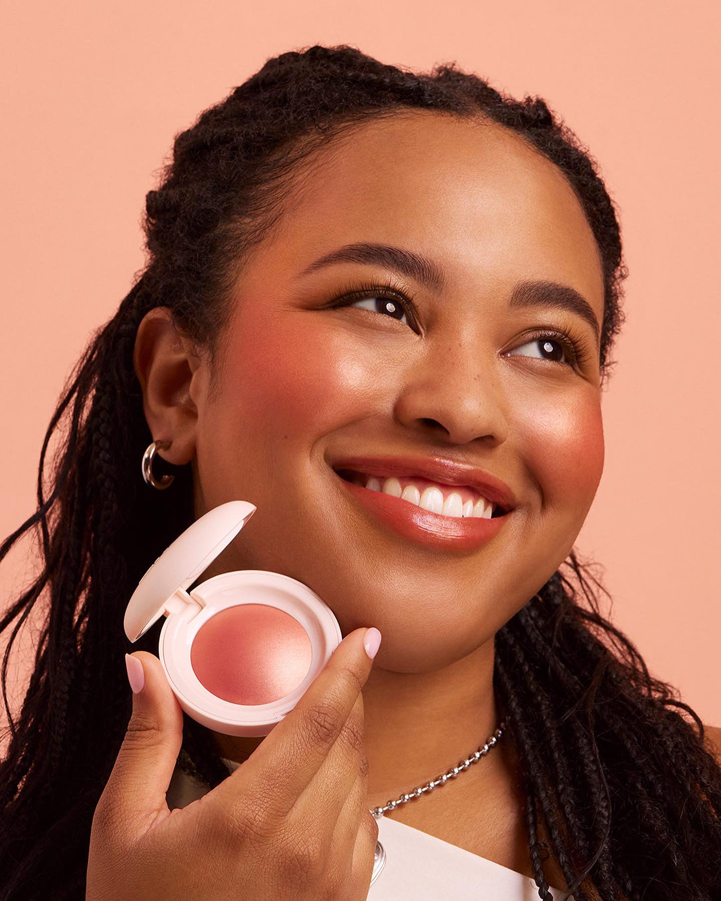 Cелена Гомес представила новий косметичний продукт у своїй лінійці (фото, відео)