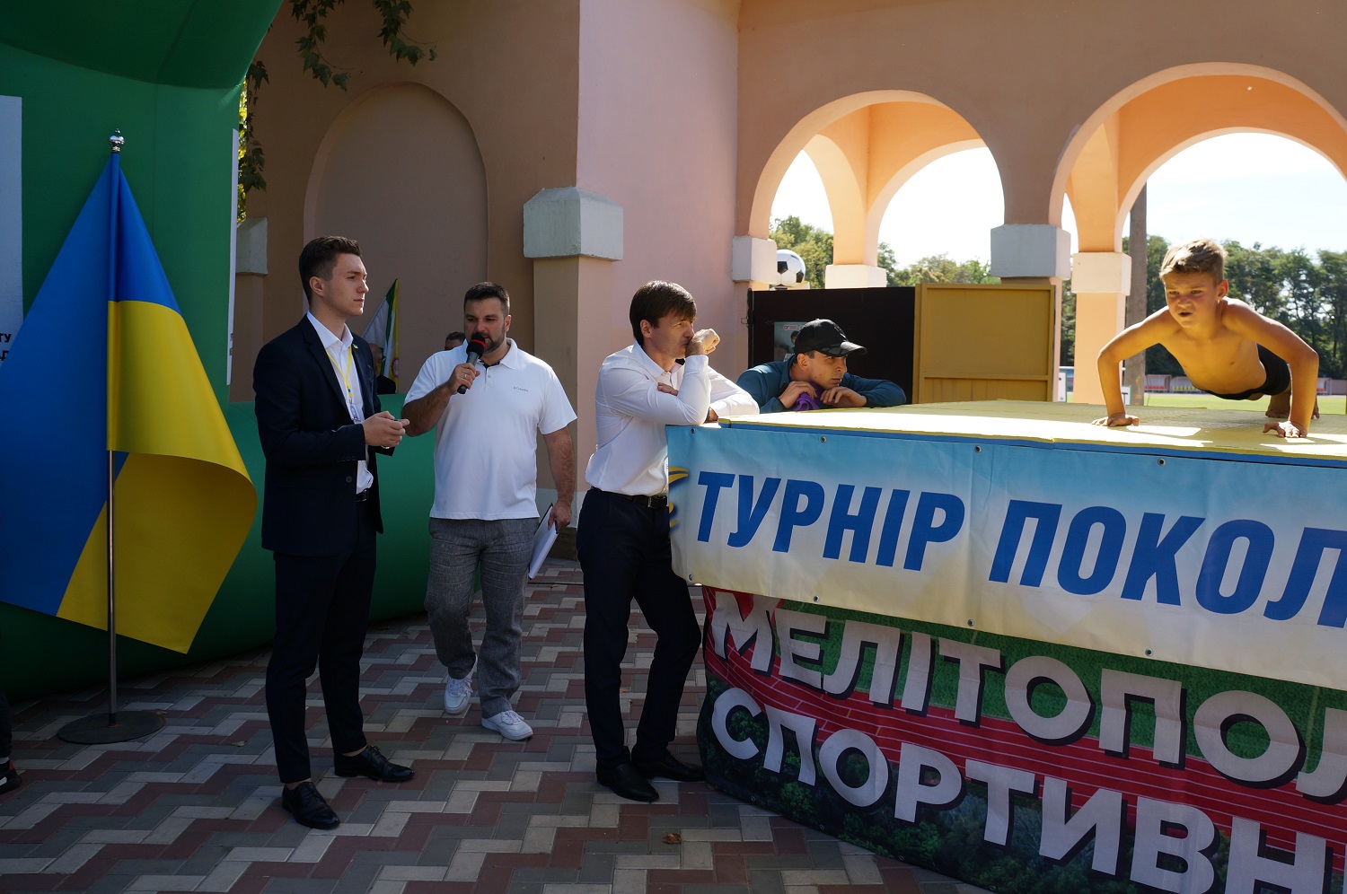 9-річний українець встановив приголомшливий рекорд: ви тільки подивіться на юного спортсмена!