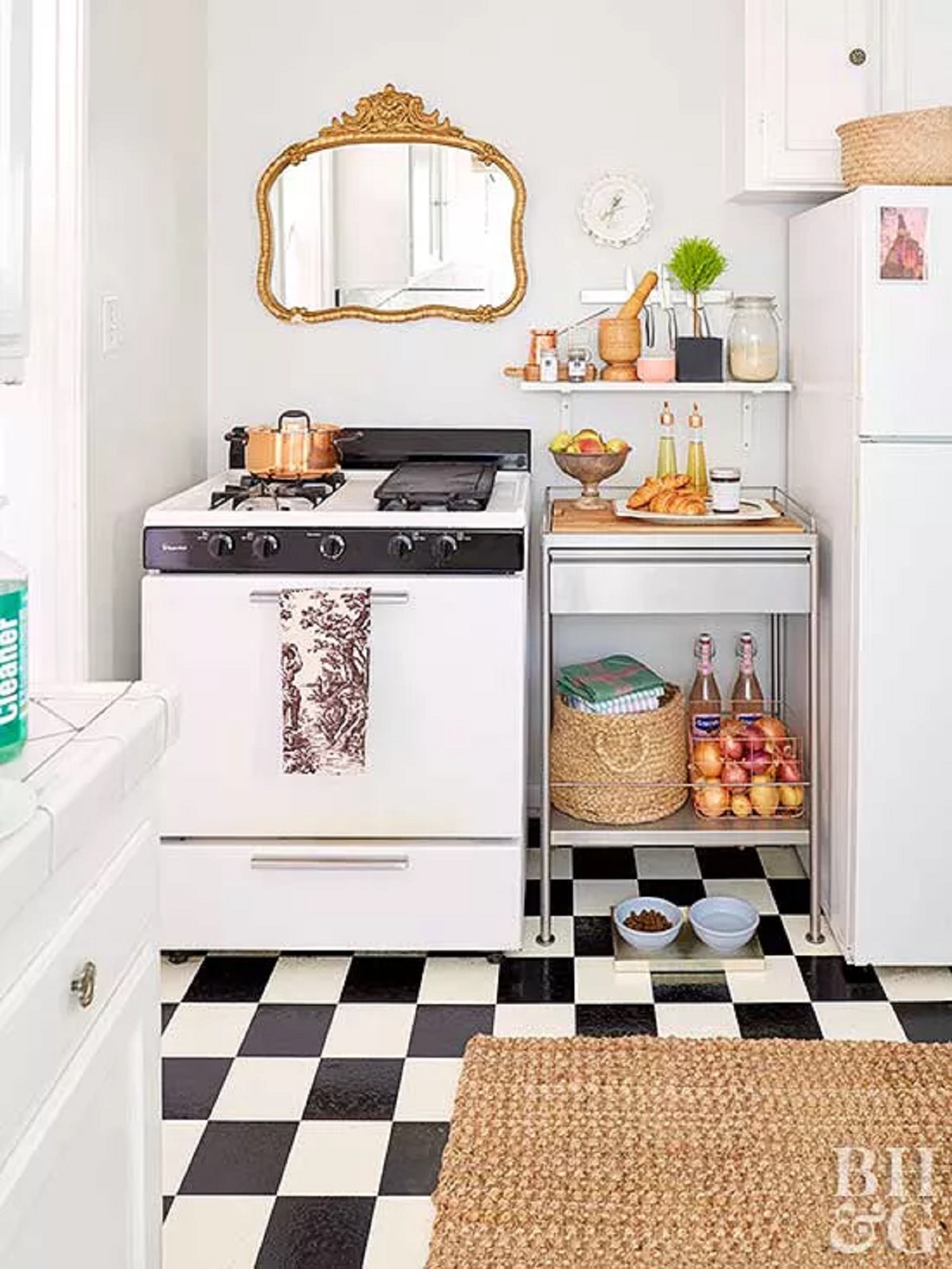 Как сделать маленькую квартиру просторной с помощью мебели: идеи для оформления малогабаритки