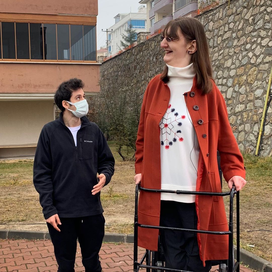 Найвища жінка світу потрапила до Книги рекордів Гіннеса: як вона виглядає зараз (фото)