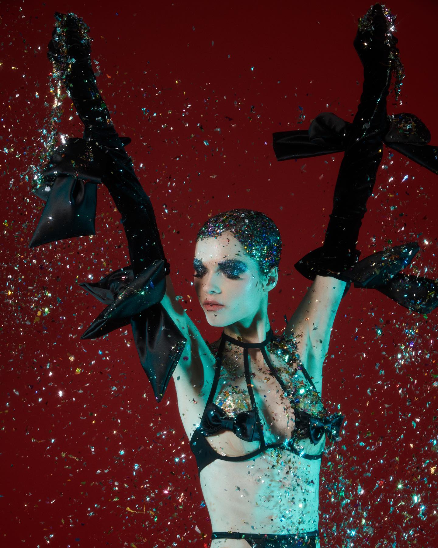 Наряды от украинского дизайнера появились на обложке зарубежного глянца (фото)