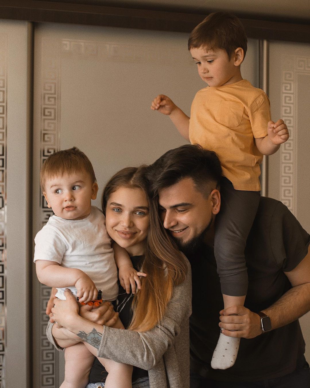 Такими ви їх не бачили: як виглядали Саша Бо та Ігор Пустовіт до того, як стали мегапопулярними (фото)