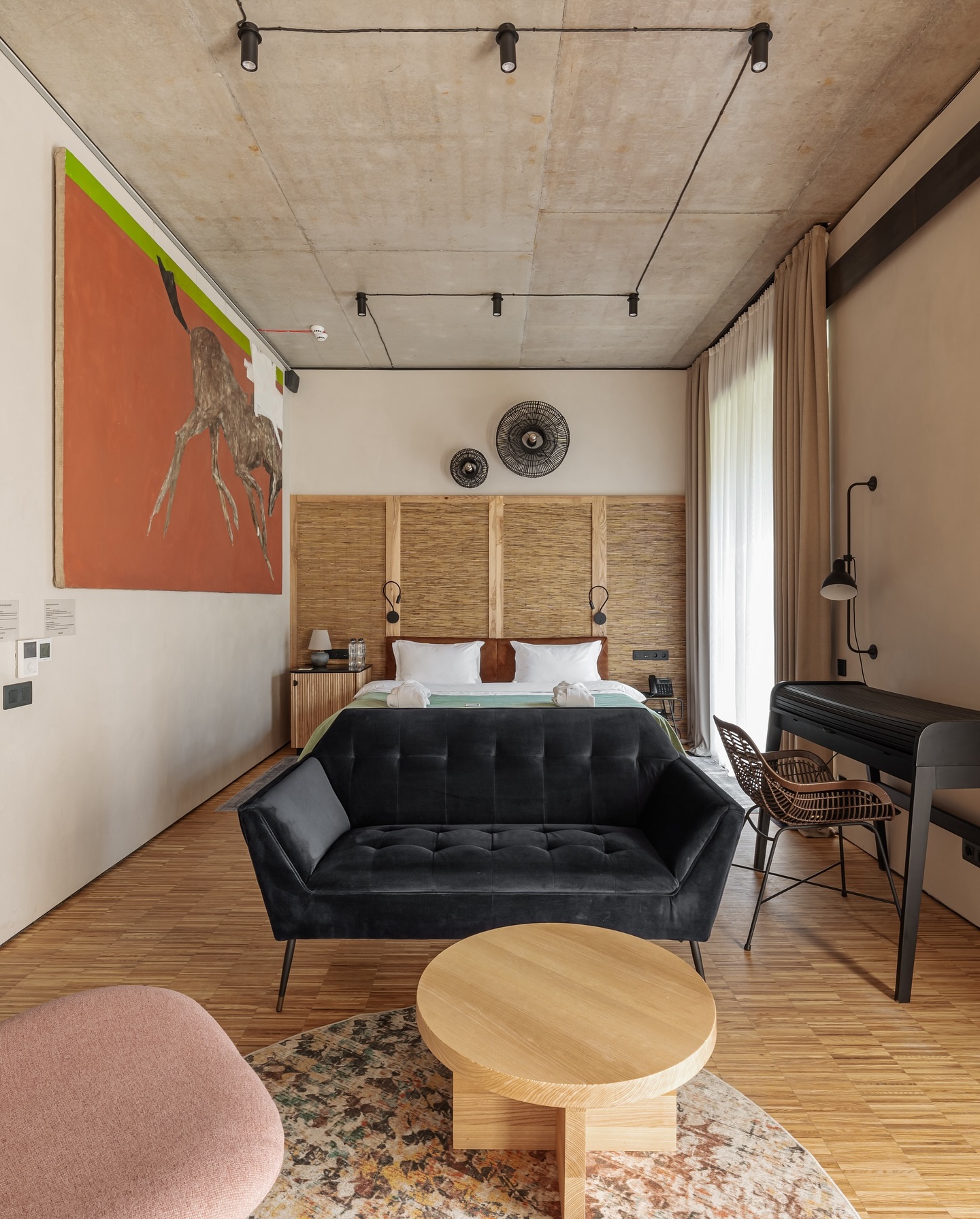 10 заміських будинків і комплексів для відпочинку під Києвом: скільки коштує оренда та як дістатися