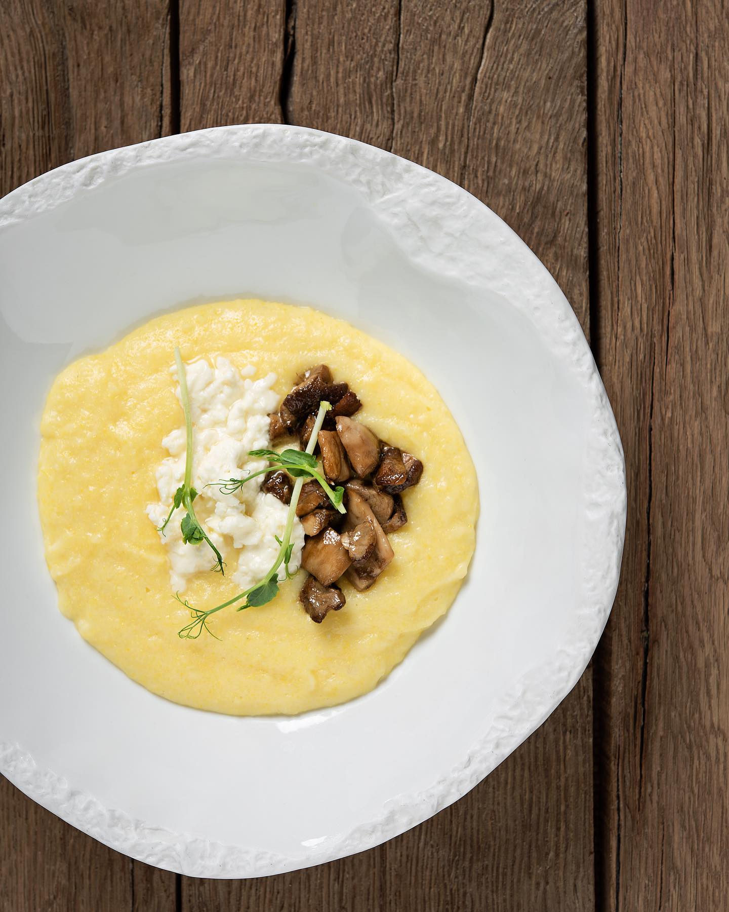 Не лише сало і вареники. 5 ресторанів у Києві з автентичною українською кухнею