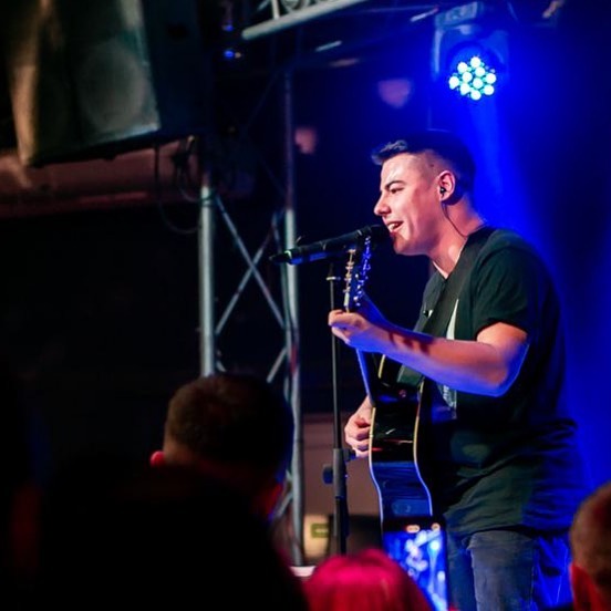 Продюсерка звинуватила відомого співака у порушенні авторських прав: &quot;Я дозволу не давала&quot;