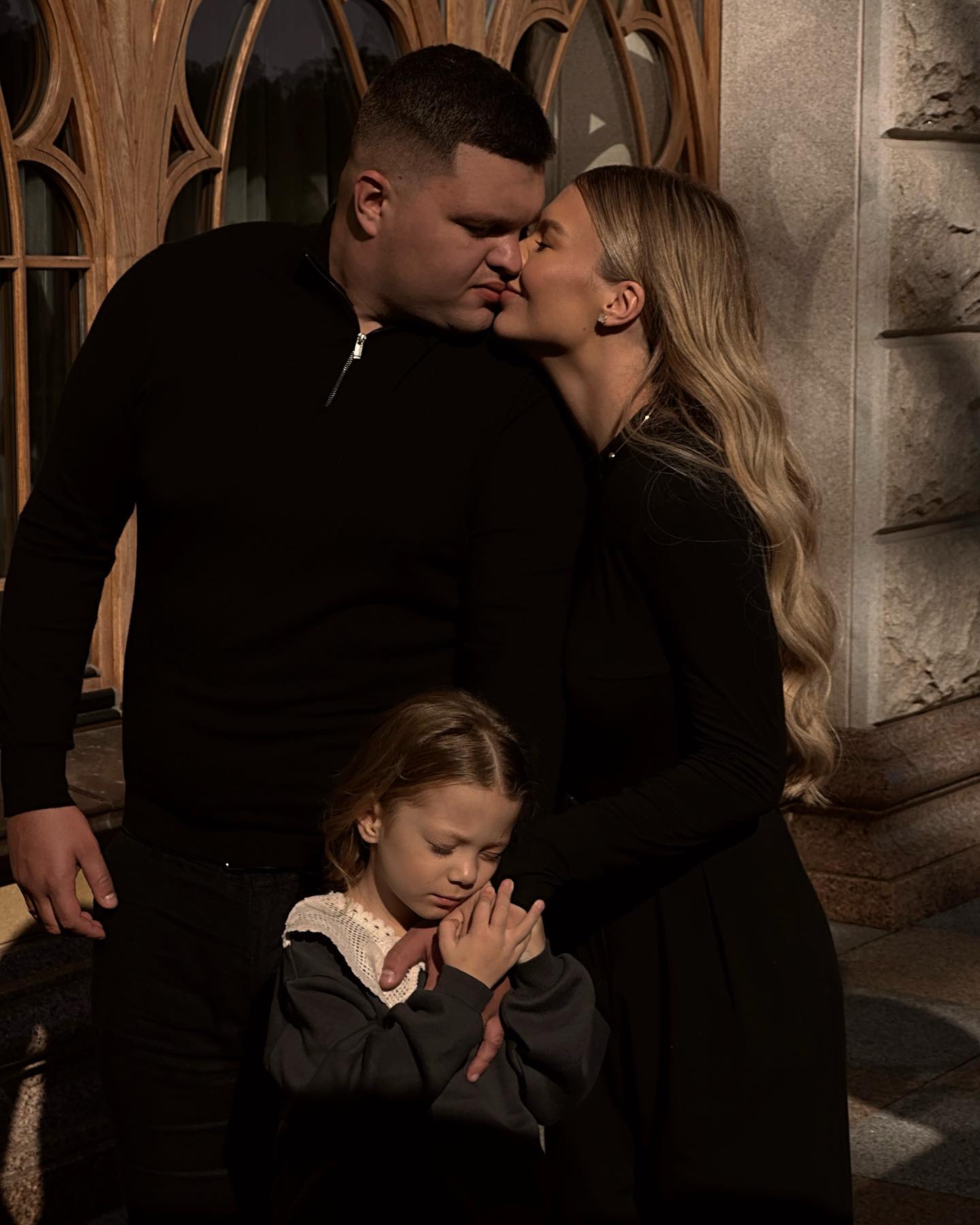 Популярная украинская блогерша станет мамой во второй раз: трогательное видео