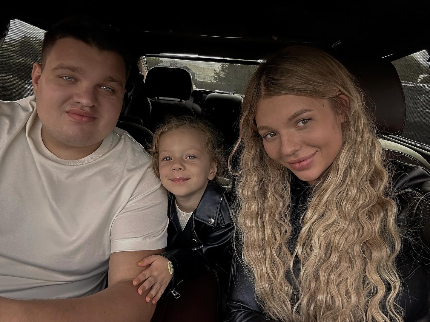 Популярная украинская блогерша станет мамой во второй раз: трогательное видео