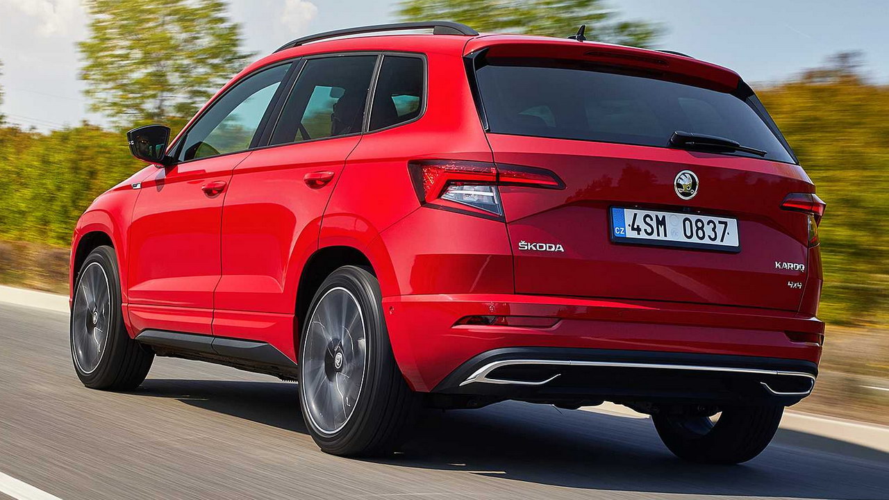 Обновленный кроссовер Skoda Karoq раскрылся в первых изображениях