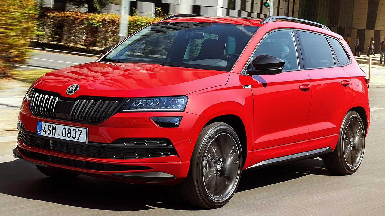 Обновленный кроссовер Skoda Karoq раскрылся в первых изображениях