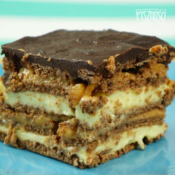 Легкий рецепт знаменитого торту &quot;Снікерс&quot;: його приготують навіть діти