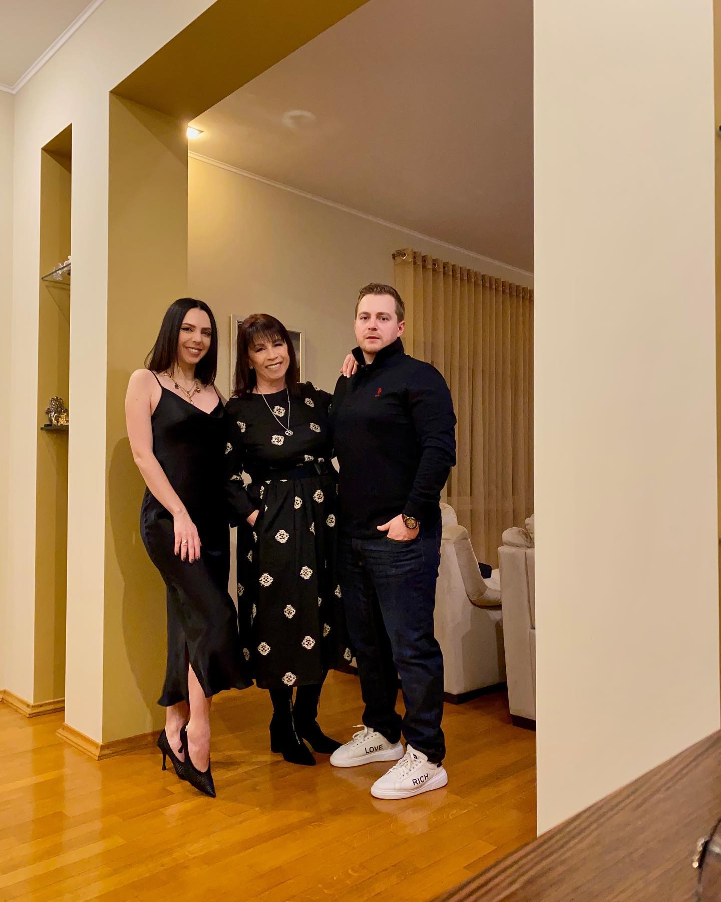 &quot;Лучший папа в мире&quot;: племянница Софии Ротару почтила память покойного отца (фото)