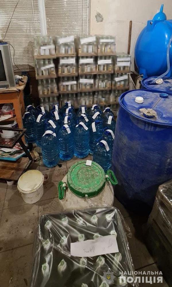 Українцям продавали в магазинах підроблену горілку з бирками відомих марок: яких саме