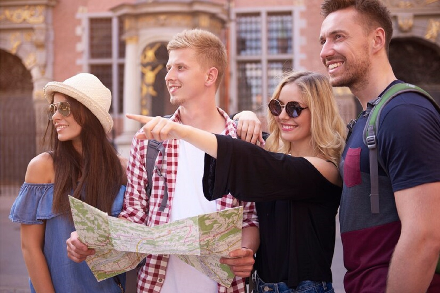 Що таке туристичні пастки, чим вони небезпечні та як їх уникнути?