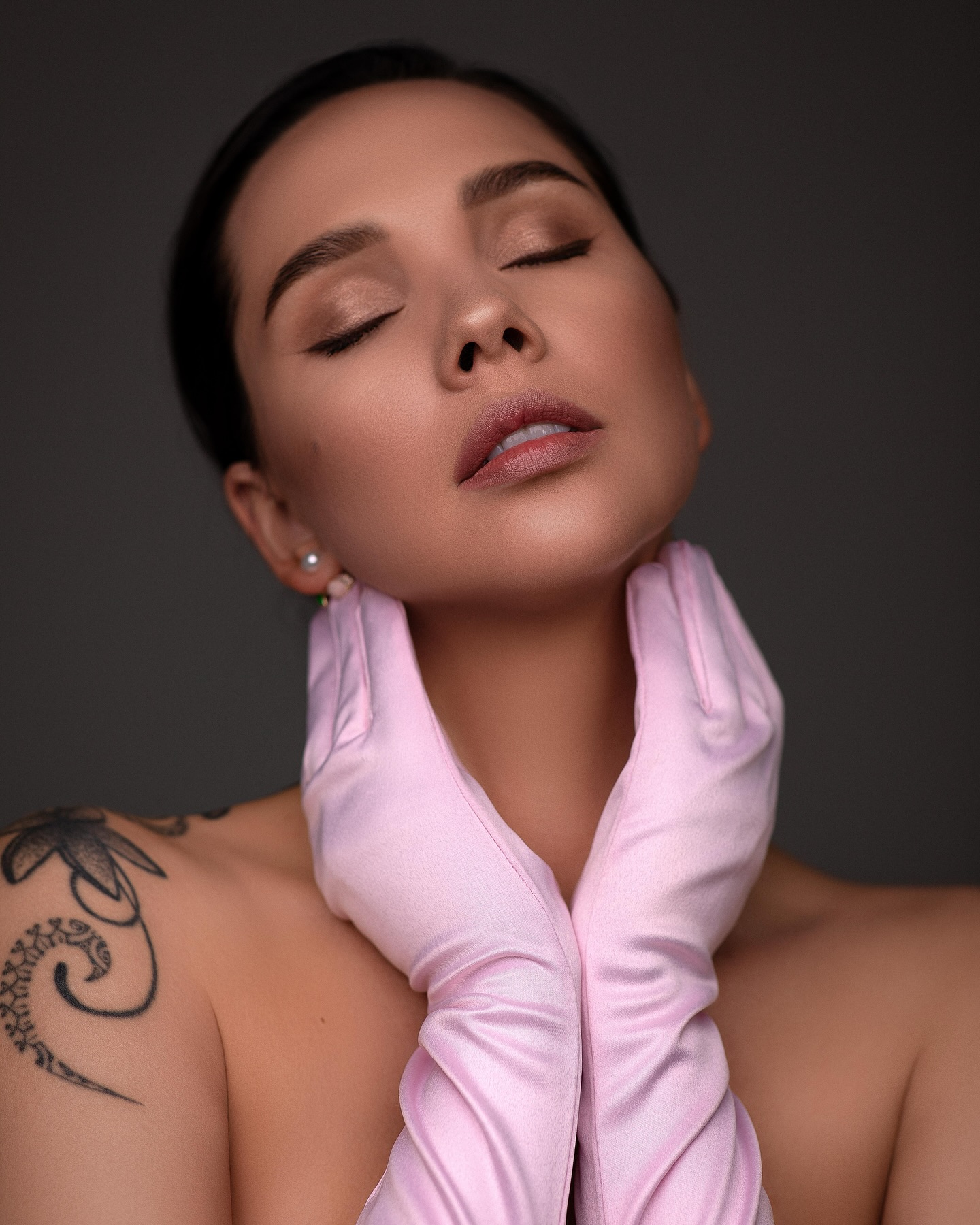 "В ожидании цветочка": жена Евгения Кота очаровала снимками с новой фотосессии