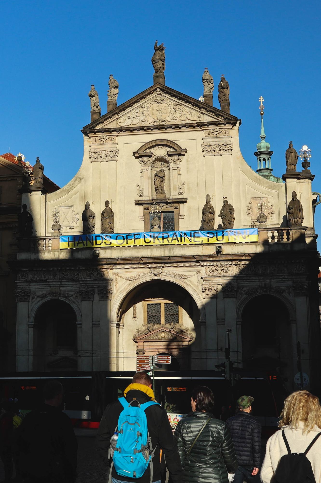 Переезд из другой страны. Как получить временную защиту в Чехии: условия