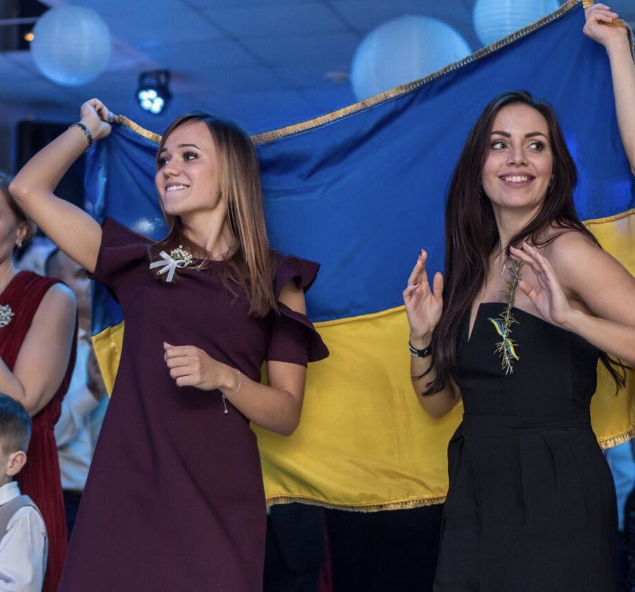 Известная ведущая растрогала семейной историей ко Дню братьев и сестер