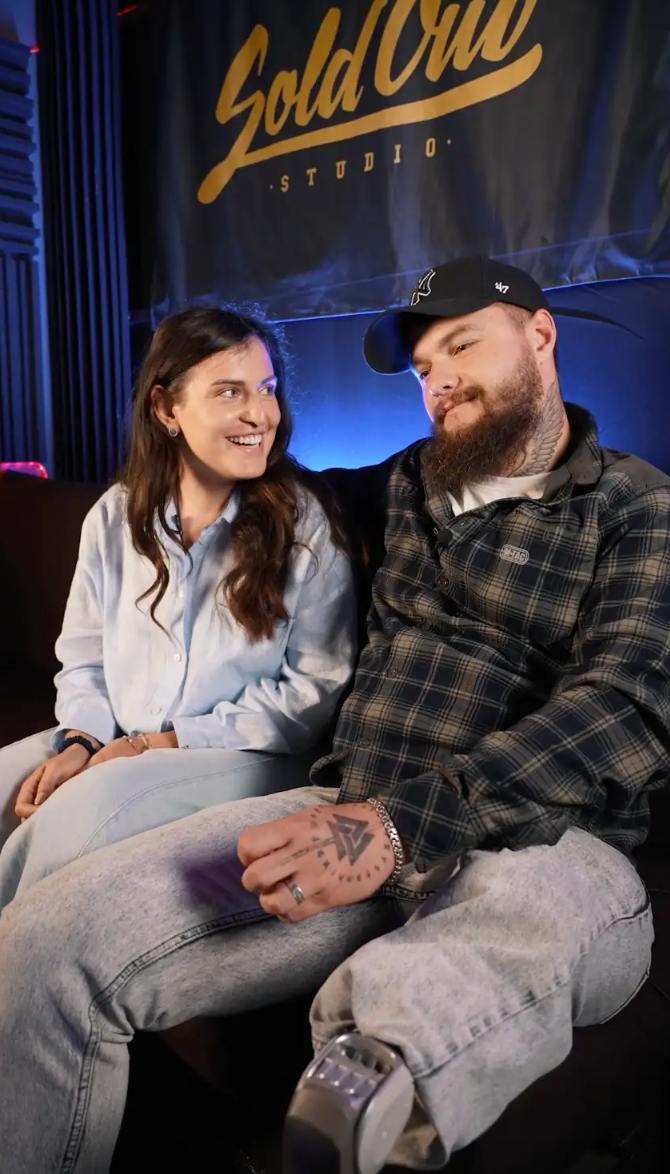 Никита Киселев презентовал особый проект, первые герои которого - влюбленные военные. Эксклюзивные подробности