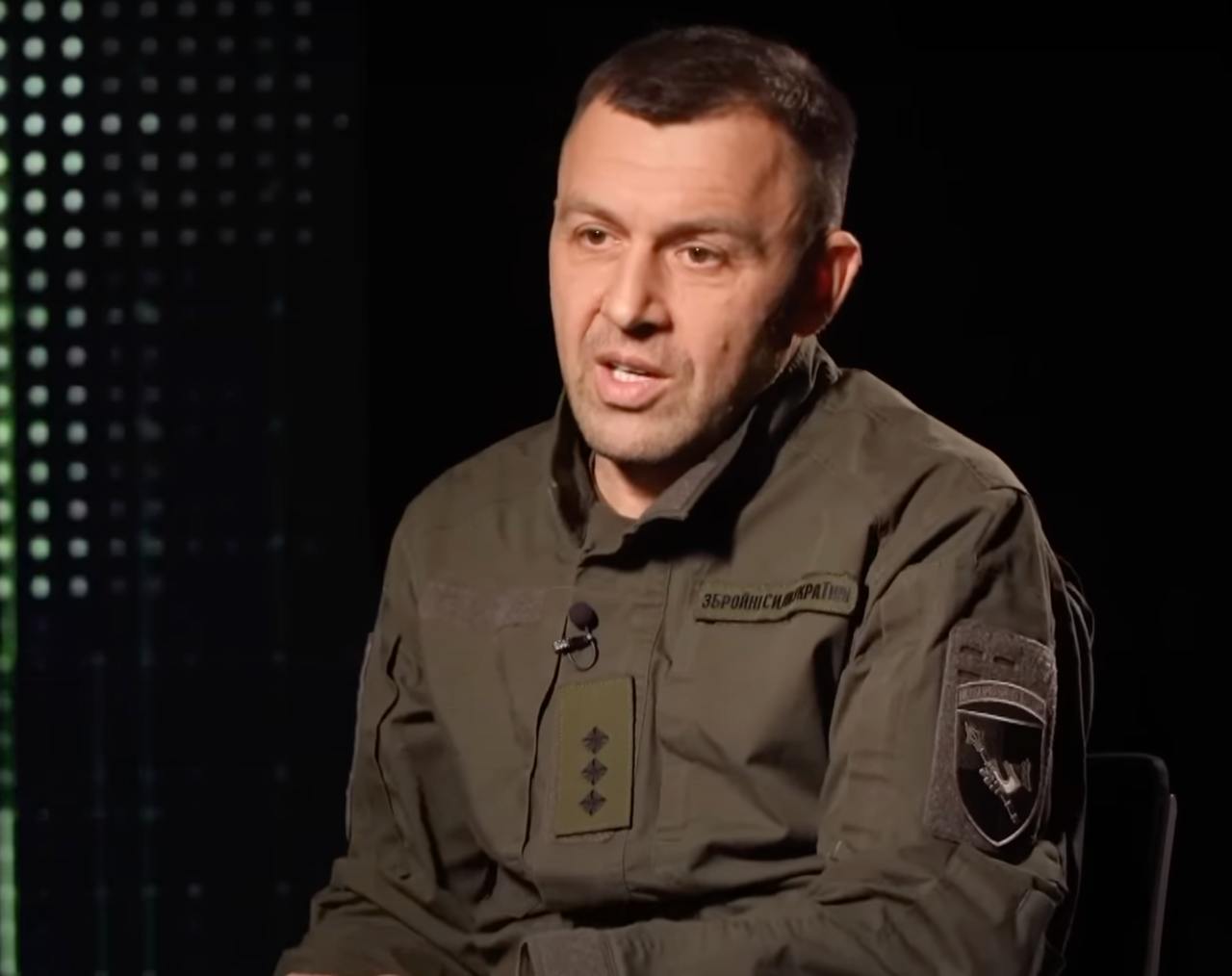 "Не хватает": муж-военный звезды "плюсов" ответил, сколько зарабатывает и на какие деньги сейчас живет