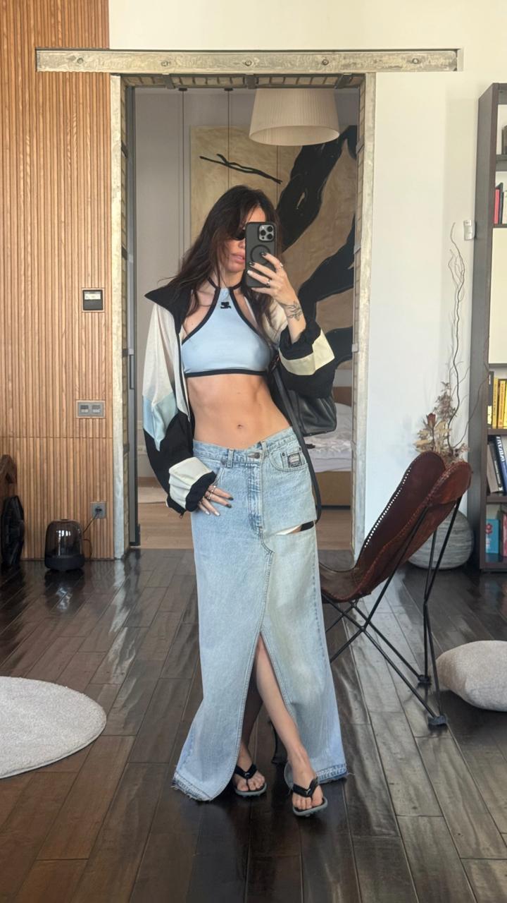 Стильне міжсезоння: що носять Дорофєєва, Осадча та дружина Усика, коли не вгадаєш з погодою