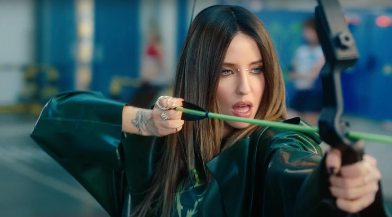 &quot;Це хіт&quot;: Надя Дорофєєва запалила у новому кліпі з особливим сенсом (відео)