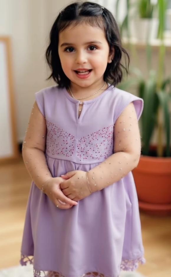 "Маленькие" Кароль, Пивоваров, Джамала и другие звезды умилили сеть. ИИ создал невероятное видео