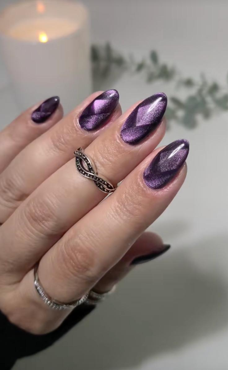 Грошовий манікюр на жовтень: ці дизайни "притягнуть" багатство і навіть кохання