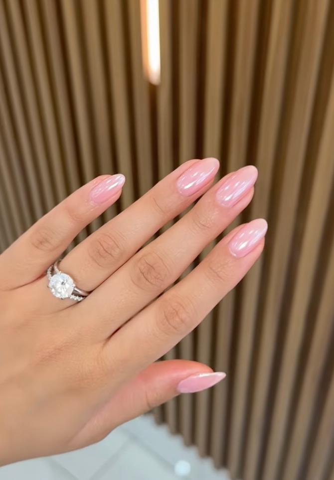 Грошовий манікюр на жовтень: ці дизайни "притягнуть" багатство і навіть кохання