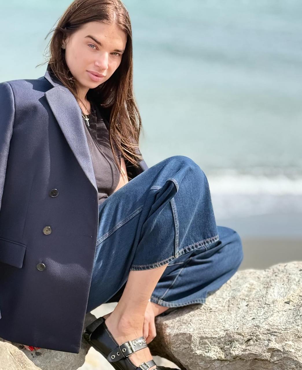 З сумкою за 150 тисяч. Дружина Усика &quot;вигуляла&quot; в Іспанії трендовий образ