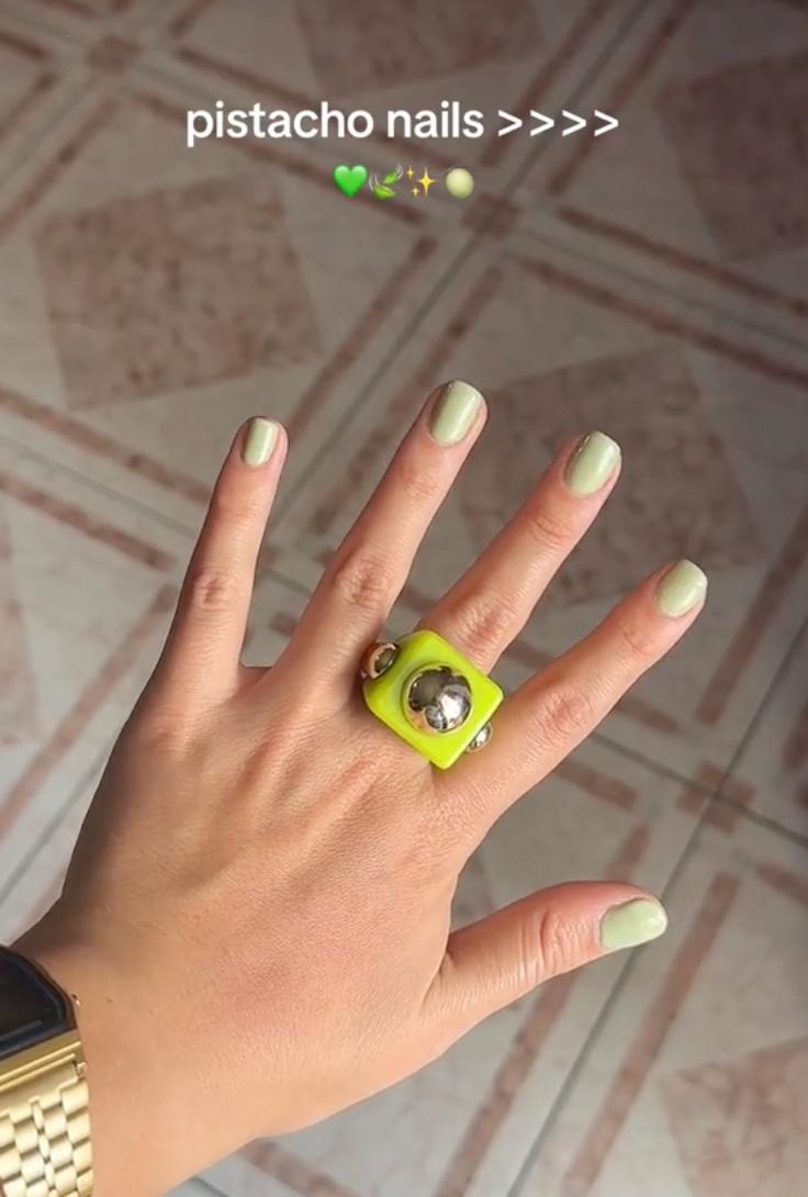 Цей манікюр - справжній тренд 2026 року: дорого і стильно