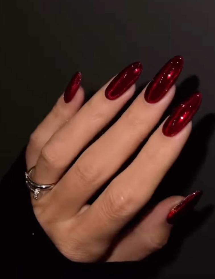 Грошовий манікюр на квітень. Ці трендові дизайни притягнуть багатство, ніби магніт (фото)