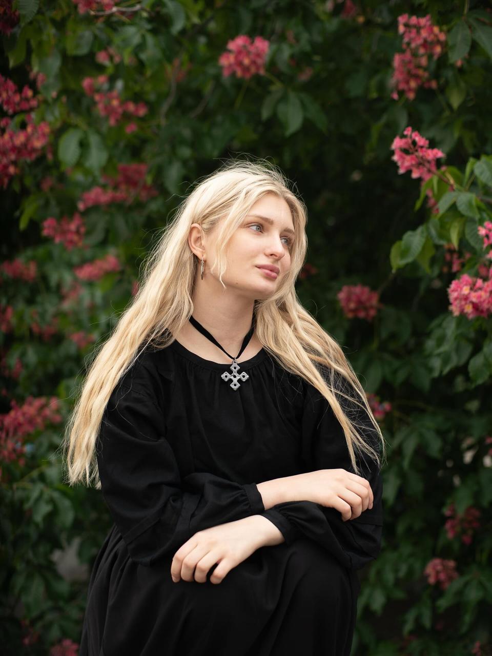 Знає, що таке турнікет. Хто така Віточка з &quot;Холостяка&quot;: волонтерка, етнологиня, має медаль ПЦУ