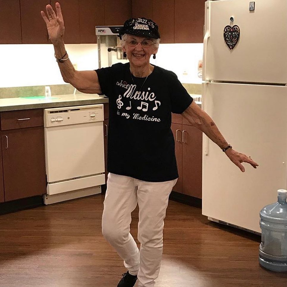 100-летняя экстравагантная американка раскрыла необычный секрет своего долголетия