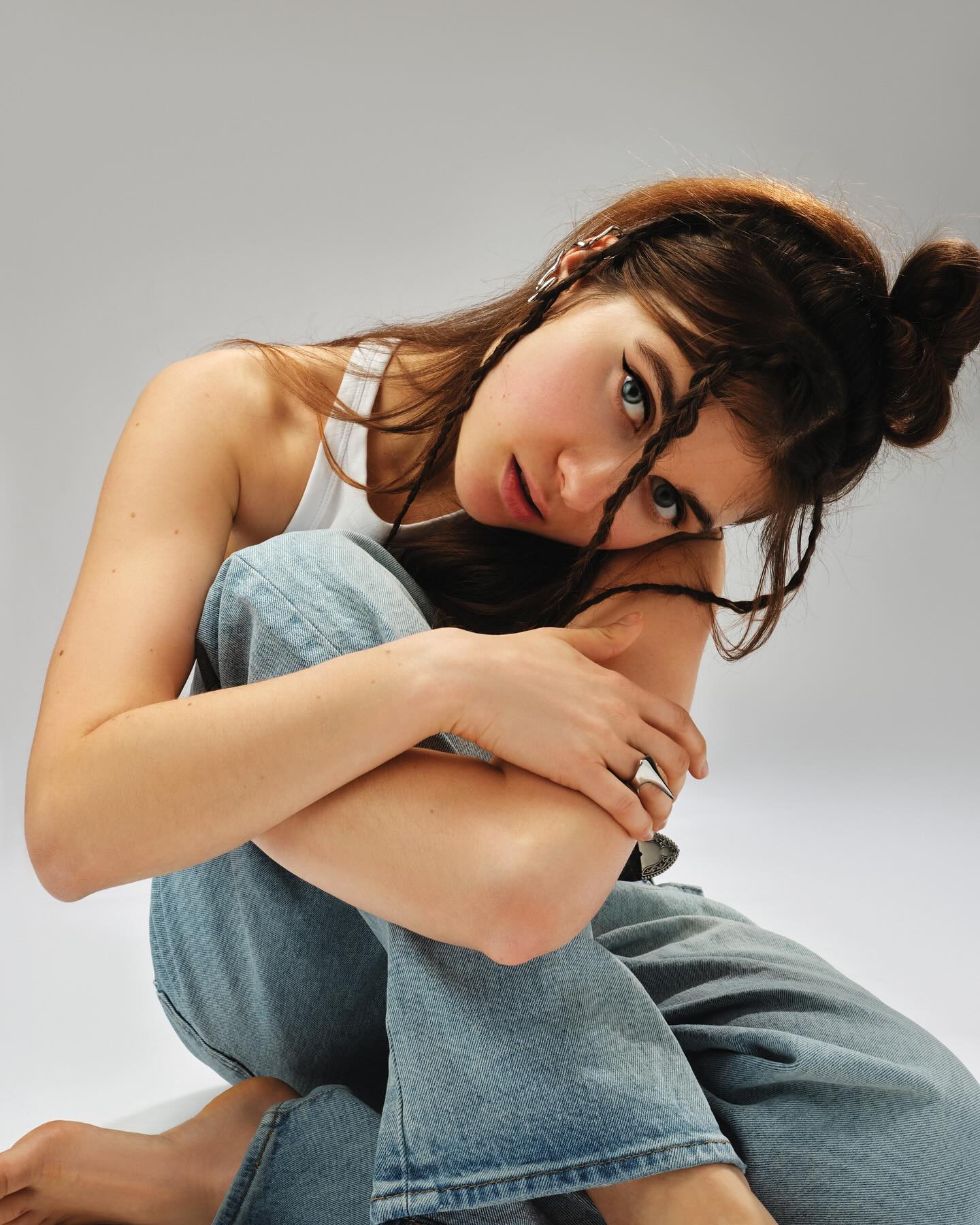 Бросила учебу и пела в гараже. Малоизвестные факты о Jerry Heil, которые вас удивят