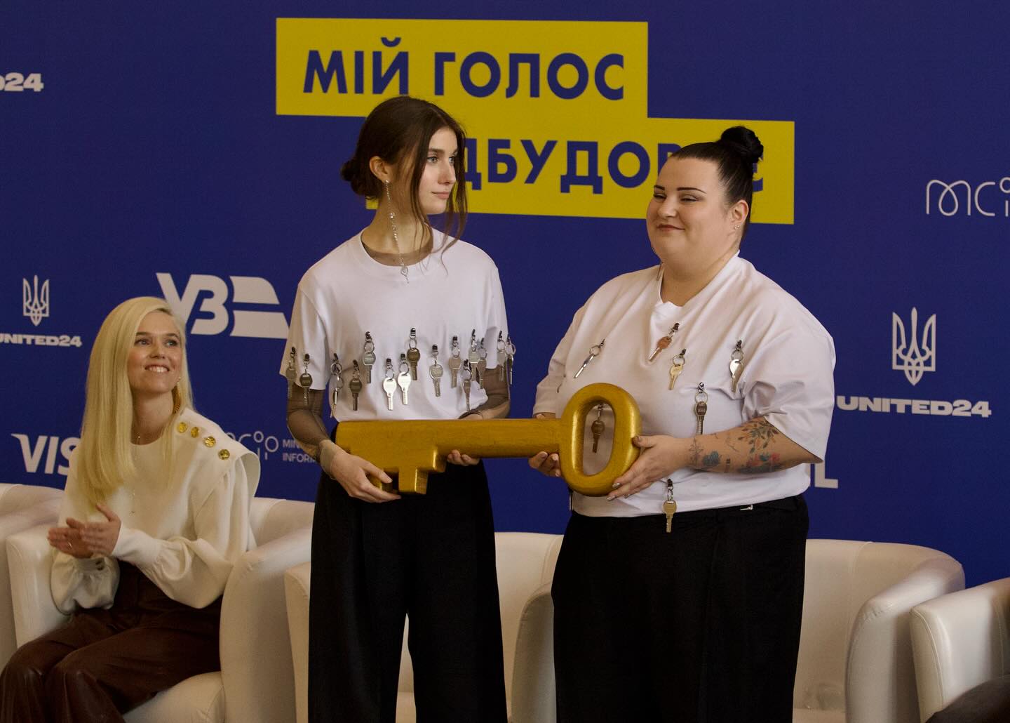 Якими образами Jerry Heil та аlyona аlyona зачарували публіку Євробачення 2024 у Мальме (фото)