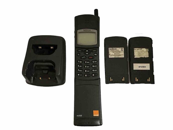 5 старих мобілок, які можна продати за великі гроші