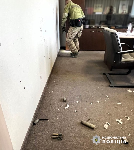 В офісі одеської торгової мережі вибухнув боєприпас: є поранені, триває розслідування