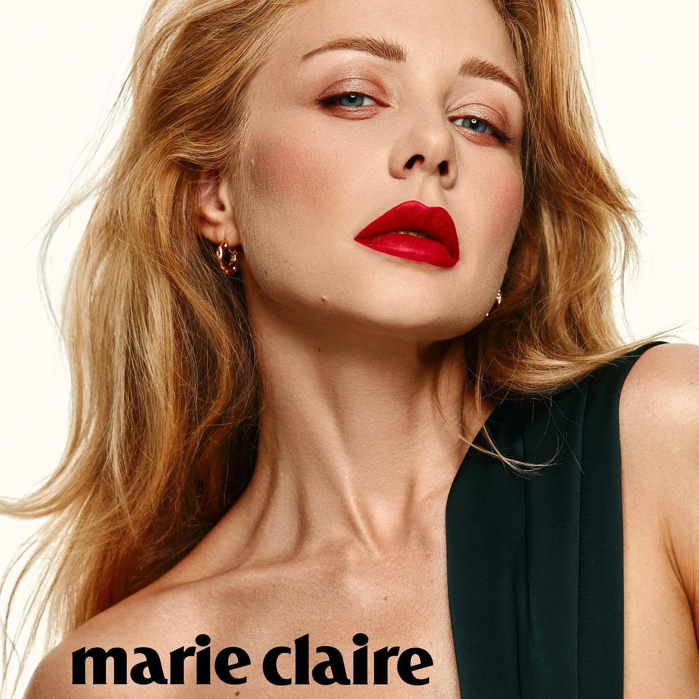 Без макияжа и с обручем с 2000-х: Тина Кароль удивила образом на Нацотборе 2024 (видео)