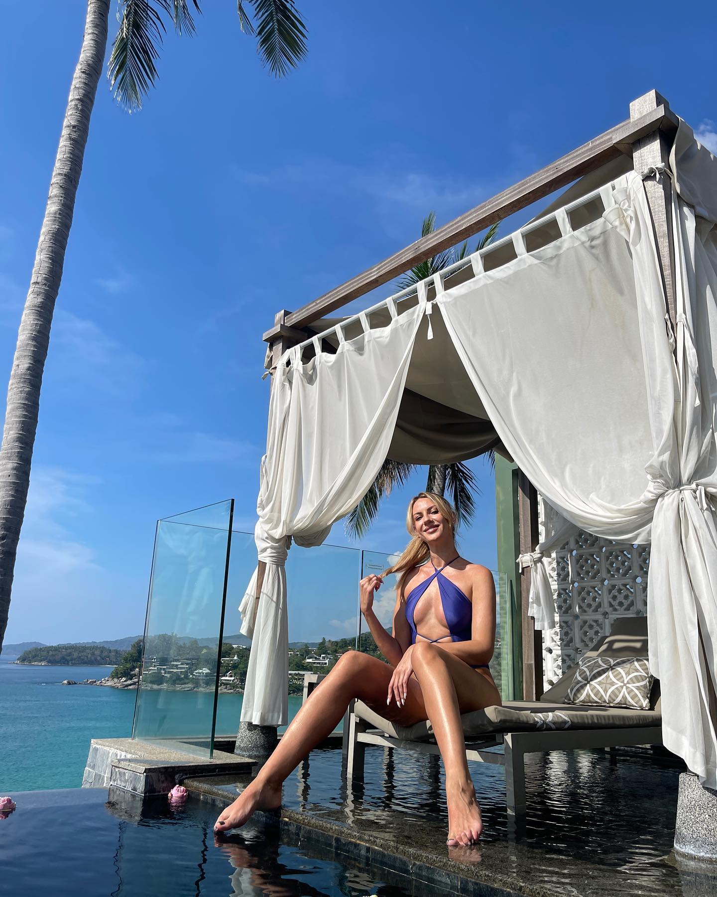 Леся Никитюк похвасталась роскошной фигурой в купальнике: горячие фото из Таиланда