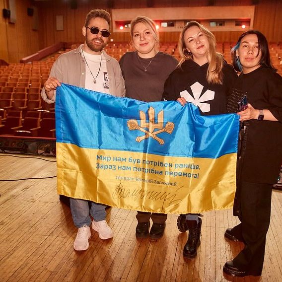 Что такое стендап и почему он стал популярным в Украине: ответ комикесы