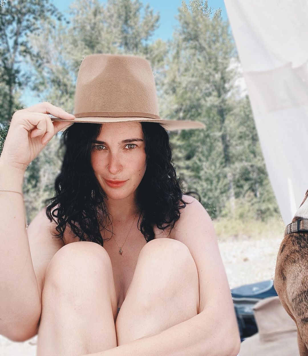 60-річна Демі Мур замилувала фанатів вагітними фото